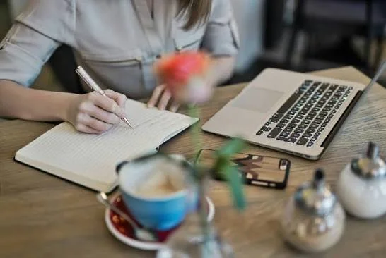 AI Makes Studying Faster, But Why Do Indian Students Still Prefer Handwritten Notes?