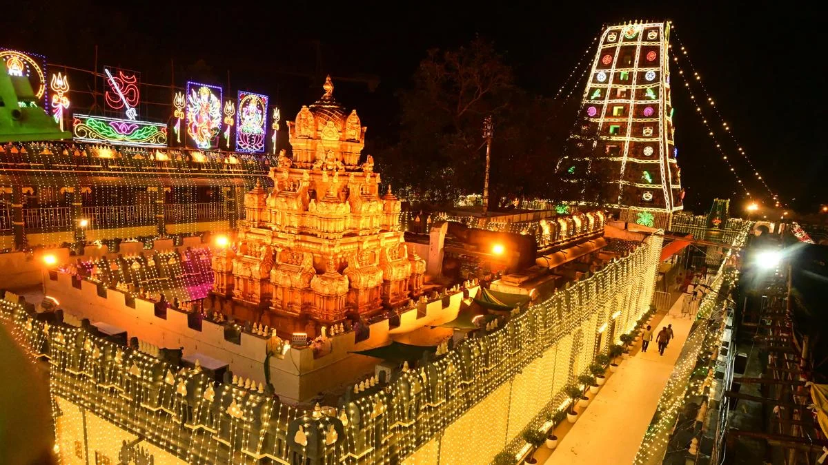 Vijayawada Indrakeeladri: Pilgrim Rush Continues at Kanaka Durga Temple After Dasara